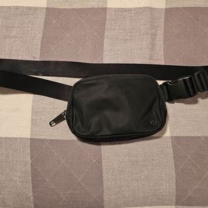 Lululemon OG Everywhere Belt Bag